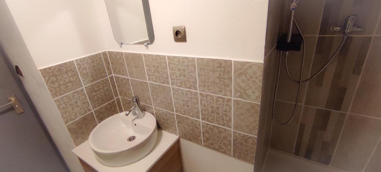 Studio 26M2 Centre Ville Renove Avec Parking Prive La Grande Motte Exteriér fotografie