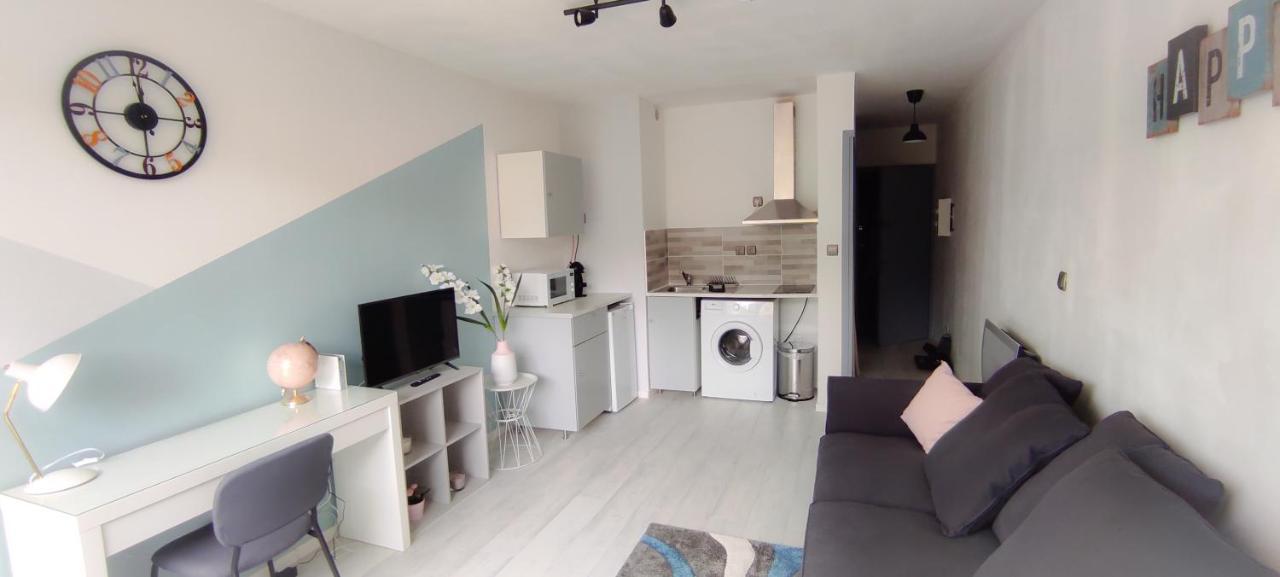 Studio 26M2 Centre Ville Renove Avec Parking Prive La Grande Motte Exteriér fotografie
